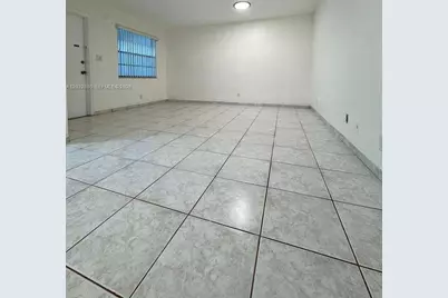 705 NE 2nd St #11, Hallandale Beach, FL 33009 - Photo 5