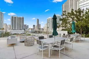 88 SW 7th St, Miami, FL 33130 - Photo 23