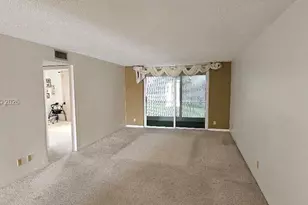 9823 S Hollybrook Lake Dr, Pembroke Pines, FL 33025 - Photo 15