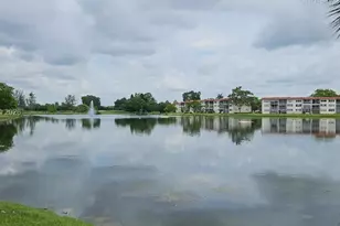 9823 S Hollybrook Lake Dr, Pembroke Pines, FL 33025 - Photo 9