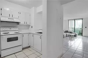 546 SW 1st St, Miami, FL 33130 - Photo 5