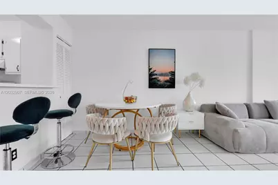 546 SW 1st St #603, Miami, FL 33130 - Photo 9