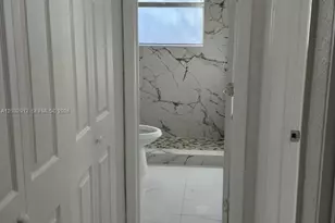 5150 W 12th Ave, Hialeah, FL 33012 - Photo 13