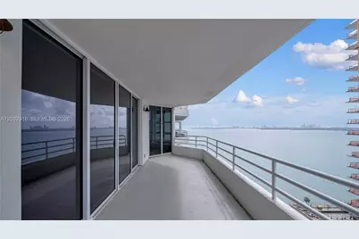 555 NE 34th St #2607, Miami, FL 33137 - Photo 5