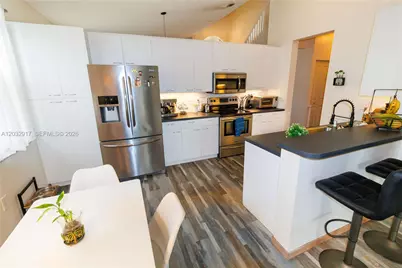 251 NW 151st Ave, Pembroke Pines, FL 33028 - Photo 9