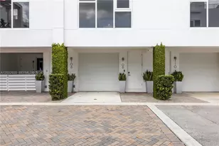 455 NE 39th St, Miami, FL 33137 - Photo 3