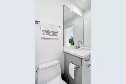 [Address not provided], Hollywood, FL 33019 - Photo 19