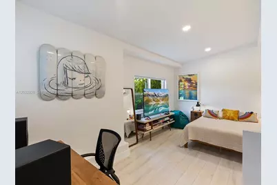 1945 Alamanda Dr, North Miami, FL 33181 - Photo 29