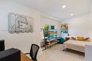 1945 Alamanda Dr, North Miami, FL 33181 - Photo 29