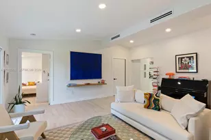 1945 Alamanda Dr, North Miami, FL 33181 - Photo 13