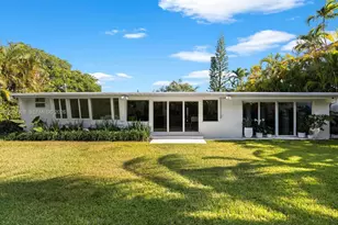 1945 Alamanda Dr, North Miami, FL 33181 - Photo 5