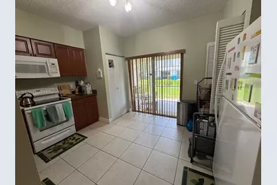 16682 Hemingway Dr, Weston, FL 33326 - Photo 7