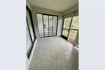 183 Lakeview Dr #103, Weston, FL 33326 - Photo 9