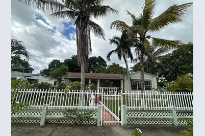 1376 NW 45th St, Miami, FL 33142 - Photo 1
