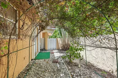 7160 NW 4th Ave, Boca Raton, FL 33487 - Photo 45