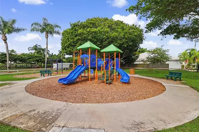 3090 SE 7th Pl, Homestead, FL 33033 - Photo 29