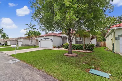 3090 SE 7th Pl, Homestead, FL 33033 - Photo 31