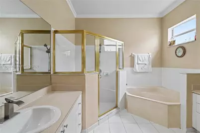 3090 SE 7th Pl, Homestead, FL 33033 - Photo 13