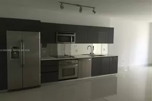 31 SE 6th St, Miami, FL 33131 - Photo 3