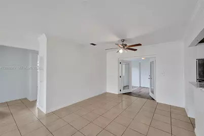1140 N 74th Way, Hollywood, FL 33024 - Photo 9