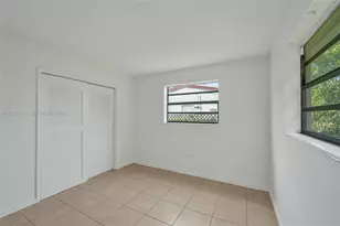 1140 N 74th Way, Hollywood, FL 33024 - Photo 33