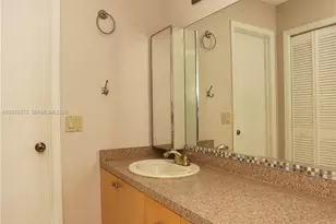 300 Racquet Club Rd, Weston, FL 33326 - Photo 15