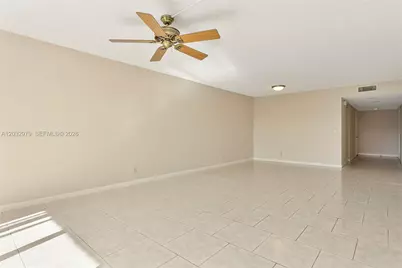 300 Racquet Club Rd #104, Weston, FL 33326 - Photo 5