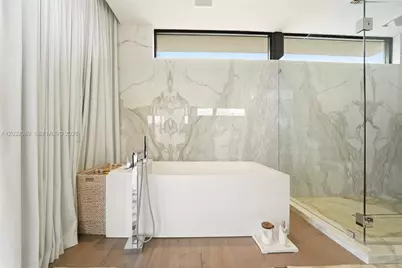 1050 Stillwater Dr, Miami Beach, FL 33141 - Photo 37