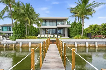 1050 Stillwater Dr, Miami Beach, FL 33141 - Photo 29