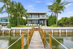 1050 Stillwater Dr, Miami Beach, FL 33141 - Photo 29