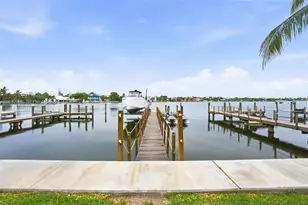 1050 Stillwater Dr, Miami Beach, FL 33141 - Photo 27