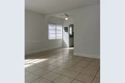 1980 Biarritz Dr #D, Miami Beach, FL 33141 - Photo 3