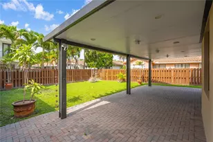9925 NW 10th St, Miami, FL 33172 - Photo 37