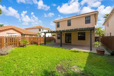 9925 NW 10th St, Miami, FL 33172 - Photo 39