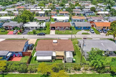 2708 NW 51st Pl, Tamarac, FL 33309 - Photo 37
