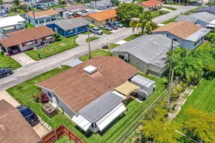 2708 NW 51st Pl, Tamarac, FL 33309 - Photo 39