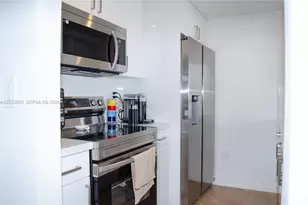 6995 NW 186th St, Hialeah, FL 33015 - Photo 7