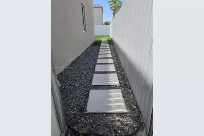 862 SE 17th St #862, Homestead, FL 33034 - Photo 13