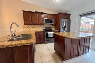 7675 NW 181st St, Hialeah, FL 33015 - Photo 5