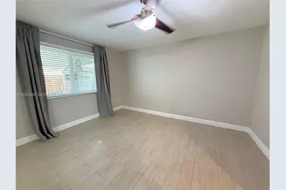 7675 NW 181st St #7675, Hialeah, FL 33015 - Photo 7