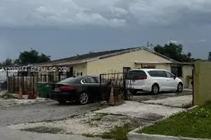 21407 NW 39th Ave, Miami Gardens, FL 33055 - Photo 1