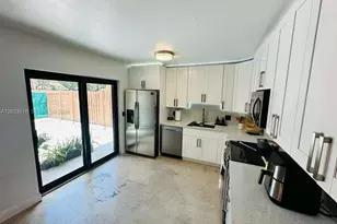 2601 Garden Ct, Cooper City, FL 33026 - Photo 3
