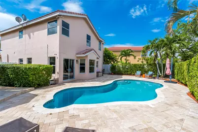 18172 SW 3rd St, Pembroke Pines, FL 33029 - Photo 3