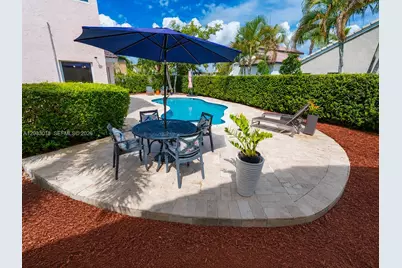 18172 SW 3rd St, Pembroke Pines, FL 33029 - Photo 39