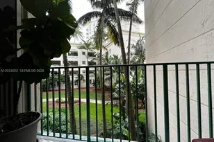 19900 E Country Club Dr, Aventura, FL 33180 - Photo 9