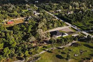 2565 28th Ave SE, Naples, FL 34117 - Photo 41