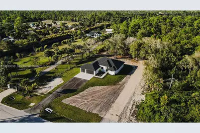 2565 28th Ave SE, Naples, FL 34117 - Photo 43