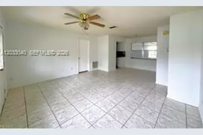 4029 E Sunflower Cir, Labelle, FL 33935 - Photo 5