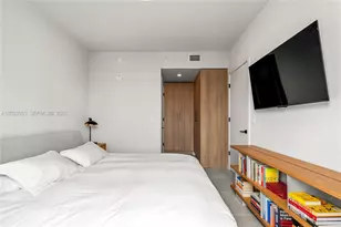 121 NE 5th St, Miami, FL 33132 - Photo 19