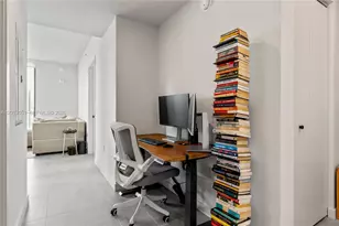 121 NE 5th St, Miami, FL 33132 - Photo 5